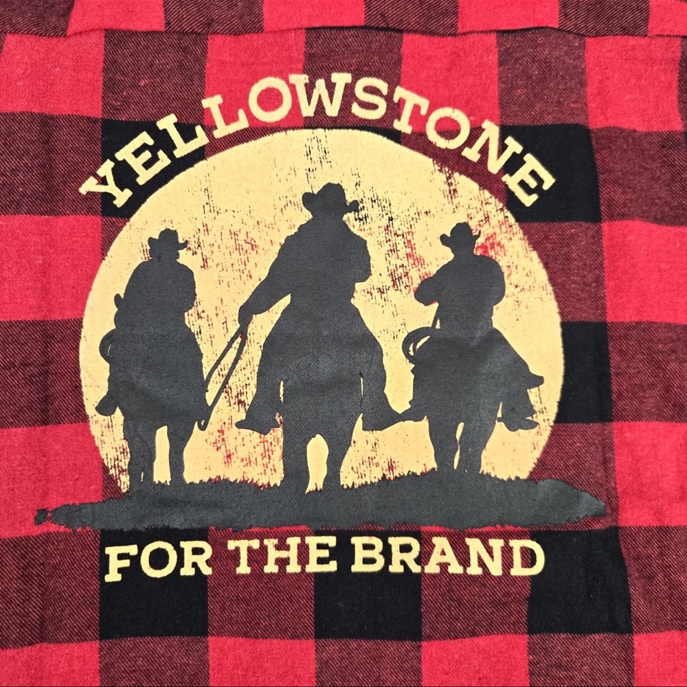 YELLOWSTONE Red&Black PLAID FLANNEL Button-Up Shirt W/Large Graphic NWOT